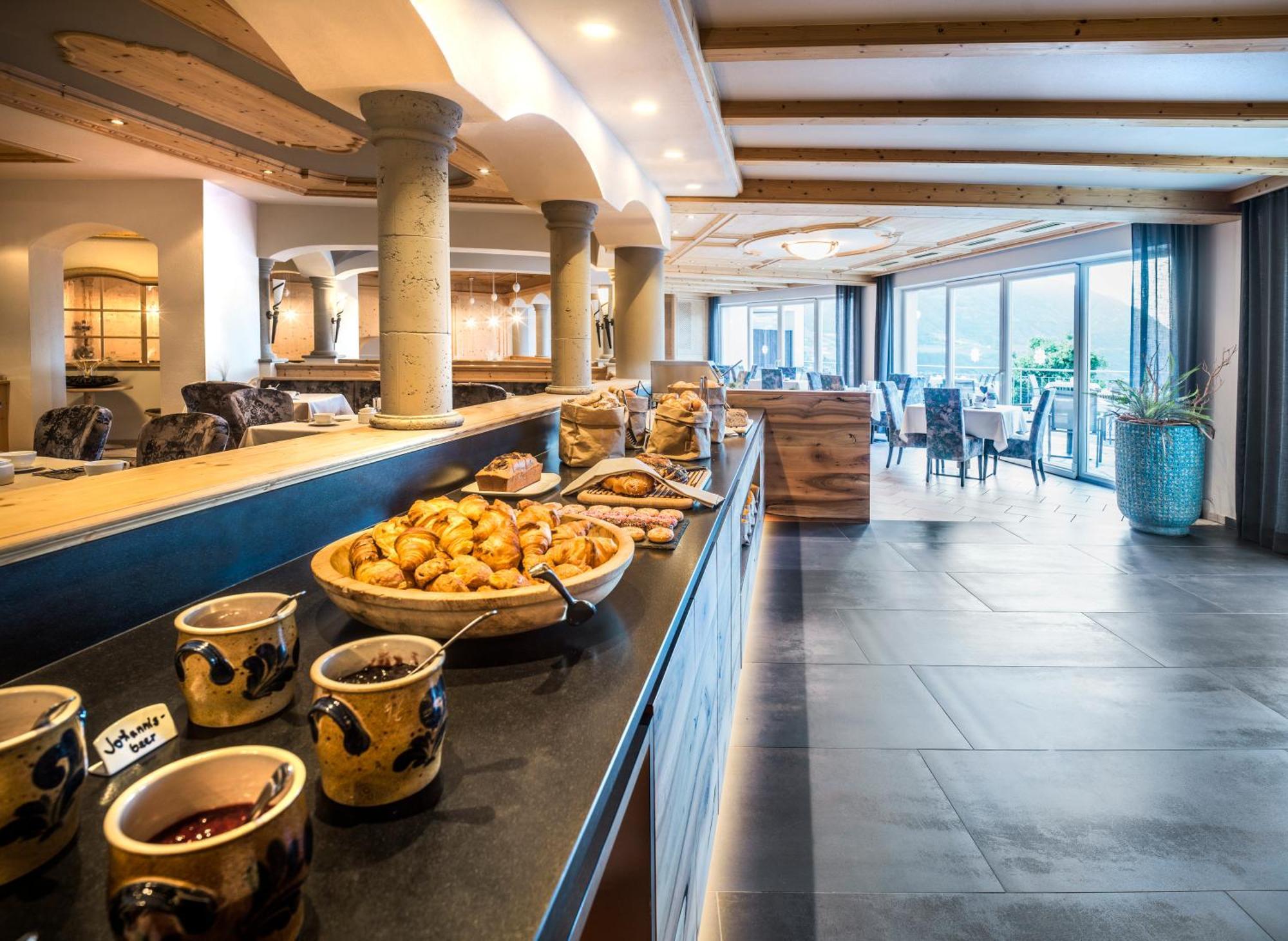 Landsitz Stroblhof Hotel Тироло Екстериор снимка